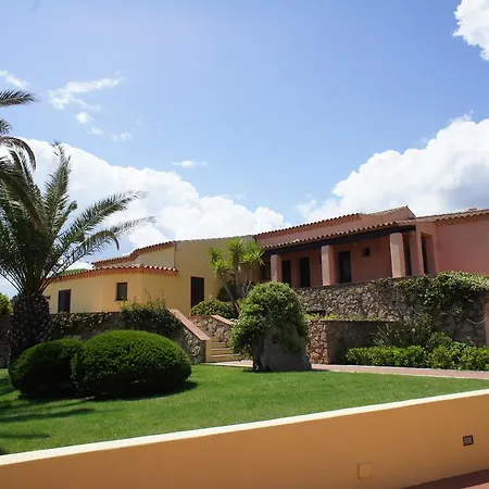 Godo 3* Baja Sardinia